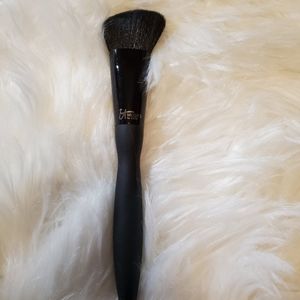 IT Cosmetics Brush 315